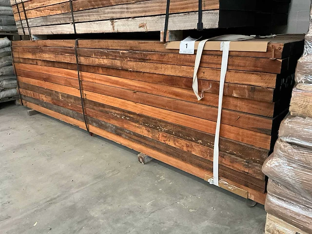 Plm 1.9m3 tropisch hardhout timborana - afbeelding 1 van  5