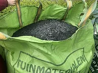 Plm 1m3 leisteen raven black 0/10 + plm 0,25m³ flamingo roze graniet 60/90 - afbeelding 7 van  8