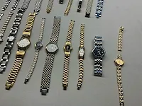 Plm. 20 diverse damesuurwerken raymond pia, waarvan 1 met beschadigde polsband. - afbeelding 7 van  8