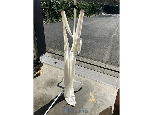 Plm 20 witte kleedjes may - afbeelding 1 van  5