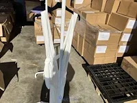 Plm 20 witte kleedjes may - afbeelding 4 van  5