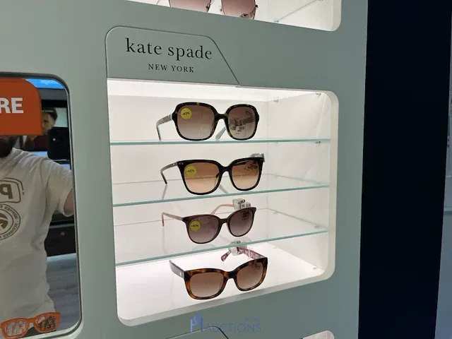 Plm 200 zonnebrillen rayban, prada, gucci - afbeelding 2 van  35