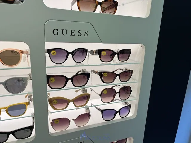 Plm 200 zonnebrillen rayban, prada, gucci - afbeelding 3 van  35