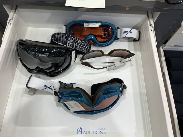 Plm 200 zonnebrillen rayban, prada, gucci - afbeelding 22 van  35