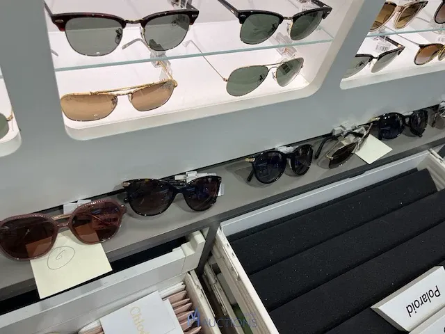 Plm 200 zonnebrillen rayban, prada, gucci - afbeelding 25 van  35