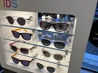 Plm 200 zonnebrillen rayban, prada, gucci - afbeelding 31 van  35
