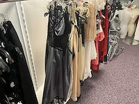 Plm 210 diverse corsetten, jurken en rokken - afbeelding 3 van  30