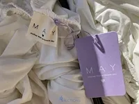 Plm 22 witte kleedjes may - afbeelding 6 van  6