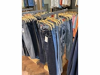 Plm 2358 diverse kledingstuks esprit - afbeelding 141 van  240