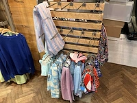 Plm 2358 diverse kledingstuks esprit - afbeelding 187 van  240