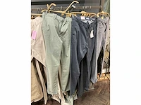 Plm 2358 diverse kledingstuks esprit - afbeelding 237 van  240