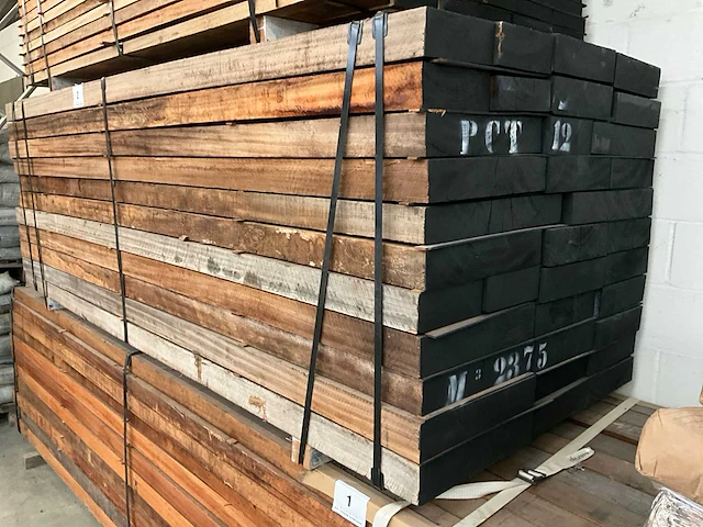Plm 2.3m3 tropisch hardhout timborana - afbeelding 1 van  6