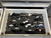 Plm 242 diverse zonnebrillen waaronder polaroid, rayban, gucci, enz - afbeelding 38 van  50
