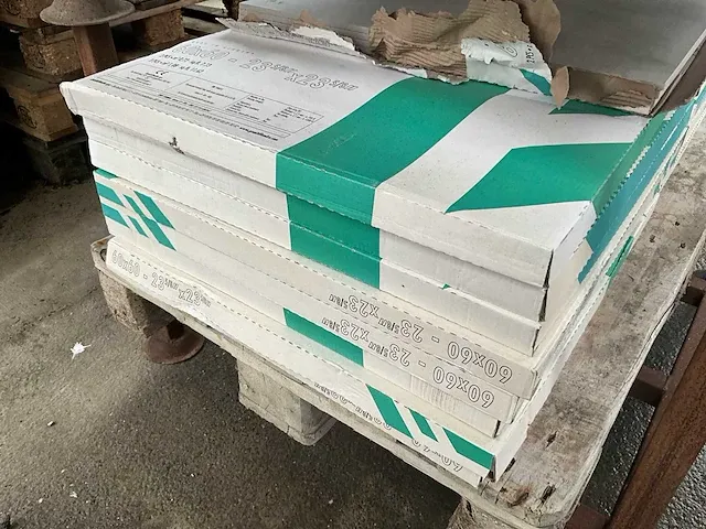 Plm 24,40 m2 porseleinen tegels granitifiandre 60x60 cm - afbeelding 4 van  5