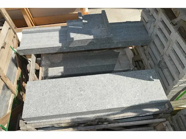 Plm 24,75 m muurafdekking u-profiel 28/21x8/4 cm - afbeelding 2 van  4