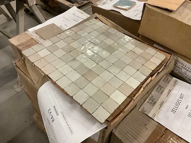 Plm 27m2 diverse wand/vloertegels zelliges - afbeelding 1 van  10
