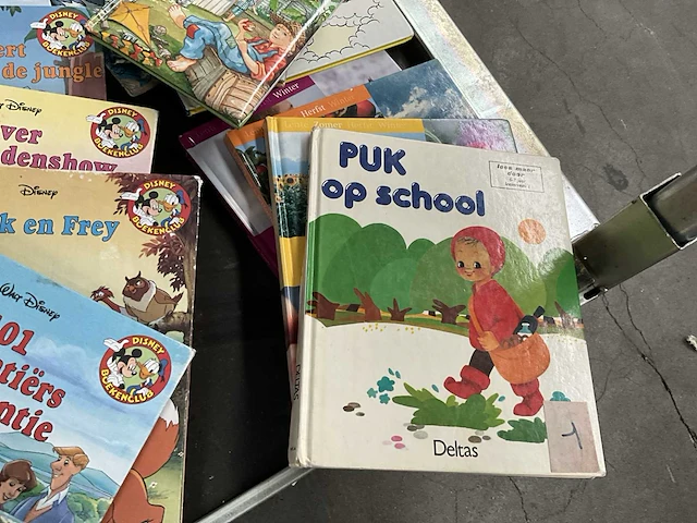 Plm 28 diverse kinderboeken en 1 decoratieve kader - afbeelding 3 van  7