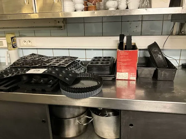 Plm 30 diverse bakvormen - afbeelding 1 van  5