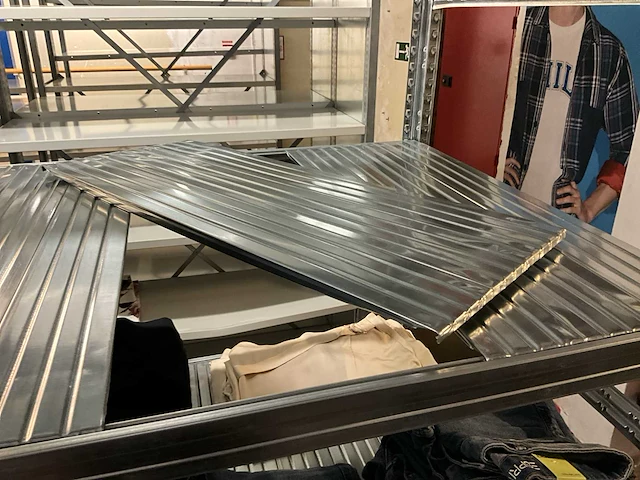 Plm 31 lpm diverse metalen stelling - afbeelding 25 van  29