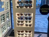 Plm 310 diverse zonnenbrillen waaronder boss, rayban, gucci, enz - afbeelding 14 van  14