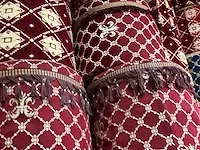 Plm 320 diverse houten poefs, voorzien van stoffen/fluwelen bekleding - afbeelding 6 van  8