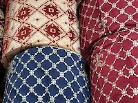 Plm 320 diverse houten poefs, voorzien van stoffen/fluwelen bekleding - afbeelding 7 van  8