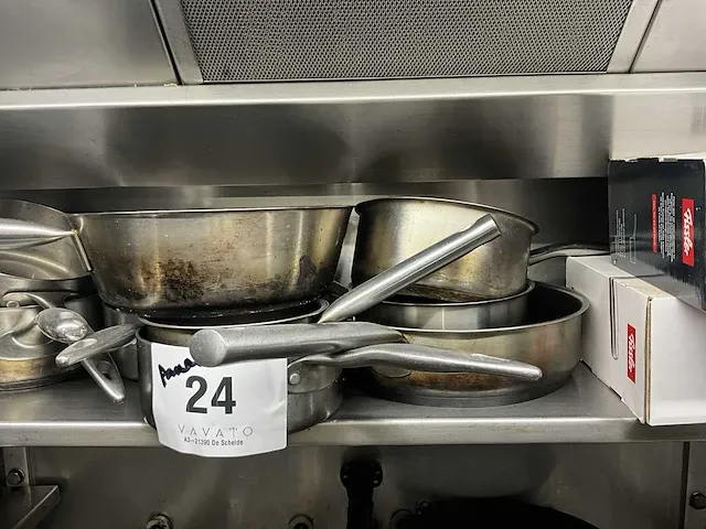 Plm 33 diverse steelpannen waaronder fissler - afbeelding 2 van  7