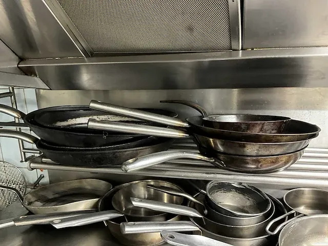 Plm 33 diverse steelpannen waaronder fissler - afbeelding 4 van  7