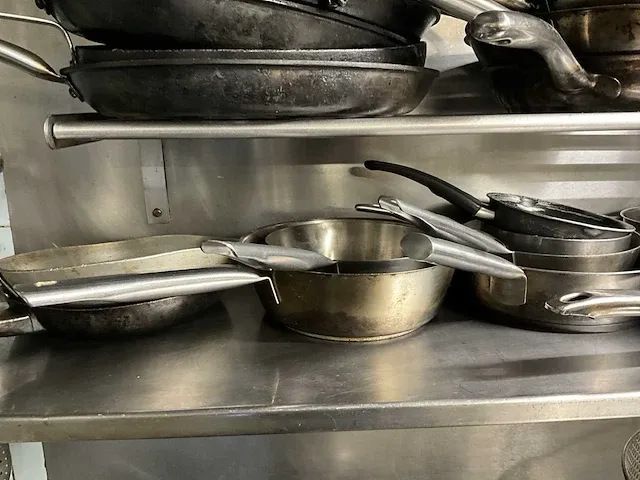 Plm 33 diverse steelpannen waaronder fissler - afbeelding 5 van  7