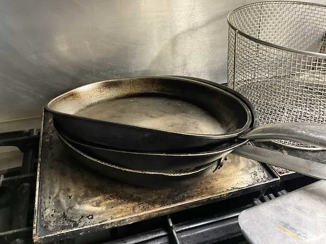 Plm 33 diverse steelpannen waaronder fissler - afbeelding 7 van  7