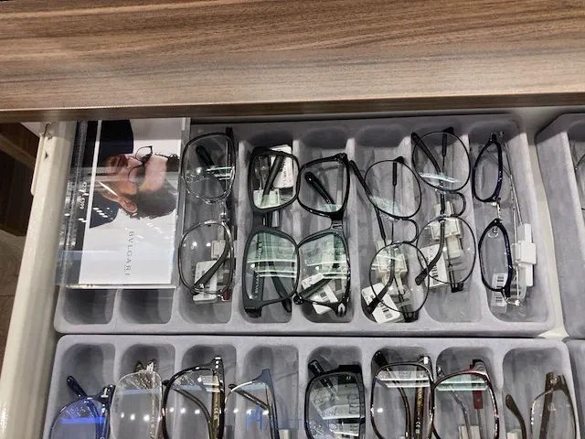 Plm 330 brilmonturen rayban, persol, saint laurent - afbeelding 43 van  70