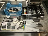Plm 34 diverse gastronorm bakken en enig keukengerei - afbeelding 3 van  18