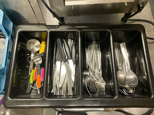 Plm 34 diverse gastronorm bakken en enig keukengerei - afbeelding 4 van  18