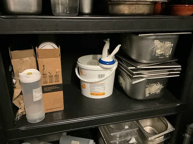 Plm 34 diverse gastronorm bakken en enig keukengerei - afbeelding 12 van  18