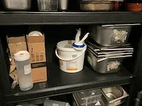 Plm 34 diverse gastronorm bakken en enig keukengerei - afbeelding 12 van  18