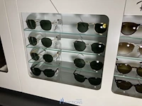 Plm 345 diverse zonnebrillen waaronder boss, rayban, gucci, enz - afbeelding 50 van  83