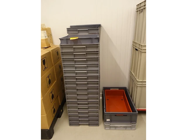 Plm 35x kunststof bak - afbeelding 1 van  2