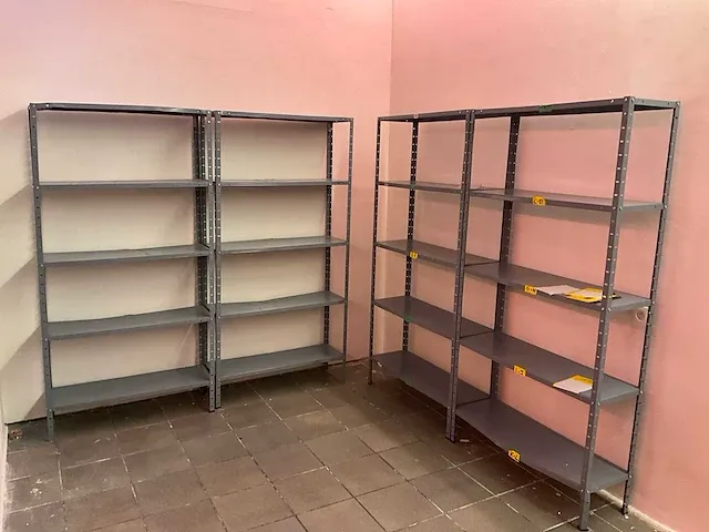 Plm. 3,60 lpm. metalen opbergrekken - afbeelding 1 van  11