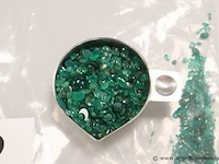 Plm 379,55ct groene steentjes in div cuts - afbeelding 2 van  3