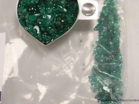 Plm 379,55ct groene steentjes in div cuts - afbeelding 3 van  3