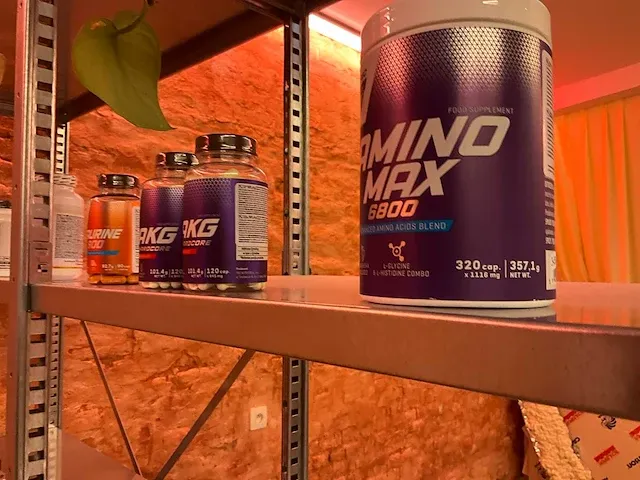 Plm. 40 diverse drinkbekers nutrition en diverse potten - afbeelding 10 van  22