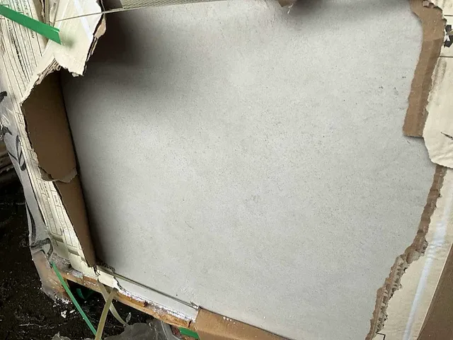 Plm 46 m2 porseleinen tegels porcelanato 60x60 cm - afbeelding 1 van  7