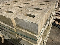Plm 490 diverse betonstenen