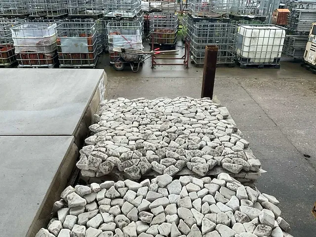 Plm 4,95 m2 met mozaïek tegels stabigo cream 30x30 cm. - afbeelding 2 van  6