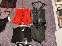 Plm 50 diverse corsetten, bustiers en rokken - afbeelding 5 van  12