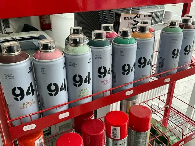 Plm 64 diverse spuitbussen verf - afbeelding 3 van  4