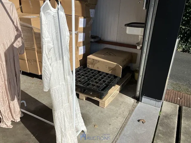 Plm 65 kleedjes may - afbeelding 3 van  6