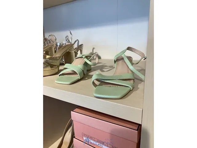 Plm 79 paar diverse damesschoenen ideal shoes, bellucci, enz - afbeelding 23 van  25