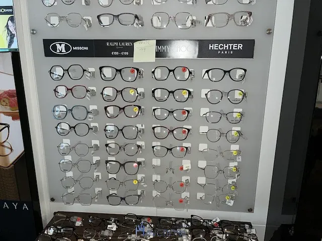 Plm 820 diverse brilmonturen waaronder gucci, prada, rayban, enz - afbeelding 7 van  98