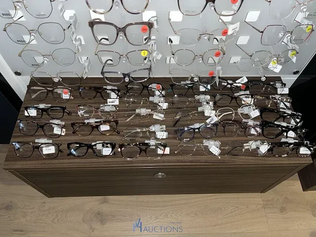 Plm 820 diverse brilmonturen waaronder gucci, prada, rayban, enz - afbeelding 8 van  98